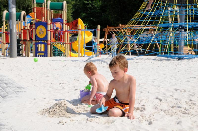 Vakantiepark Wilhelm Tell Superieur Chalet Opglabbeek 外观 照片