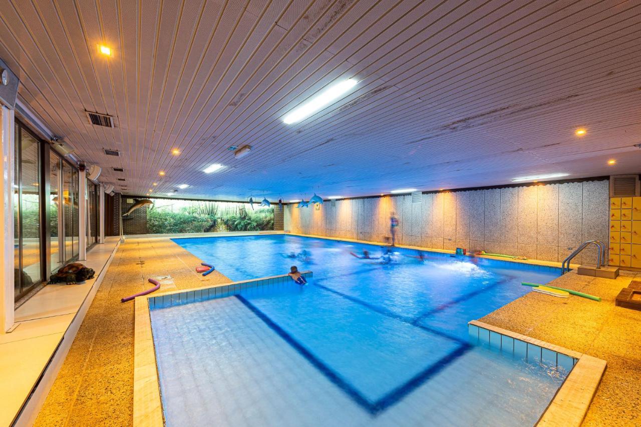 Vakantiepark Wilhelm Tell Superieur Chalet Opglabbeek 外观 照片