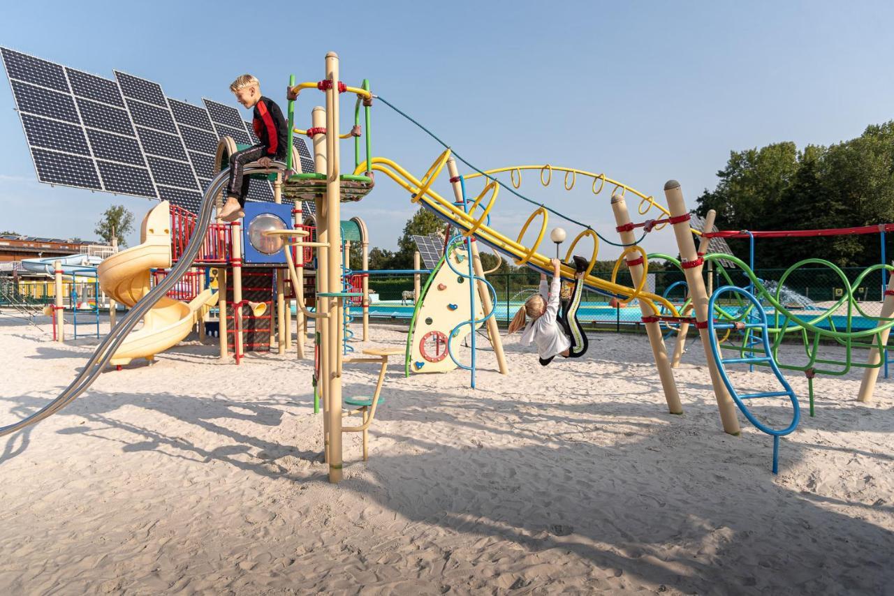 Vakantiepark Wilhelm Tell Superieur Chalet Opglabbeek 外观 照片
